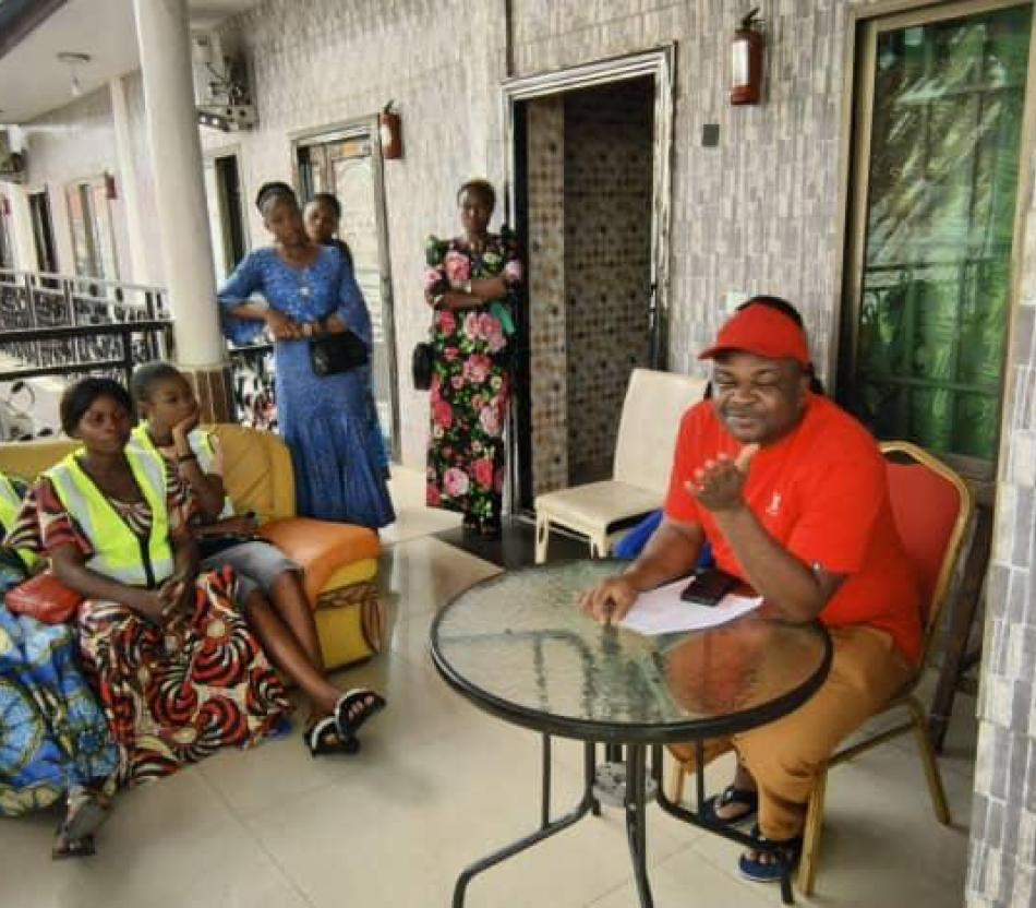 Genie president fogeka_devant les membres